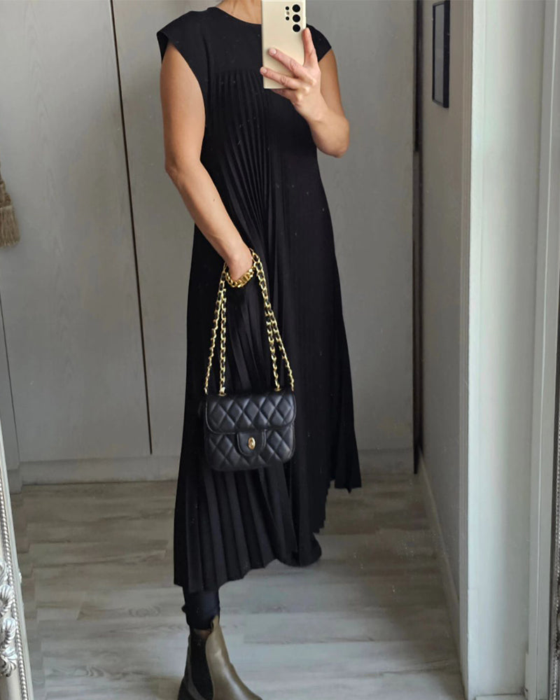 Exquisitely Elegant Flowing Pleated Maxi Georgette Silk Cocktail Evening Wear