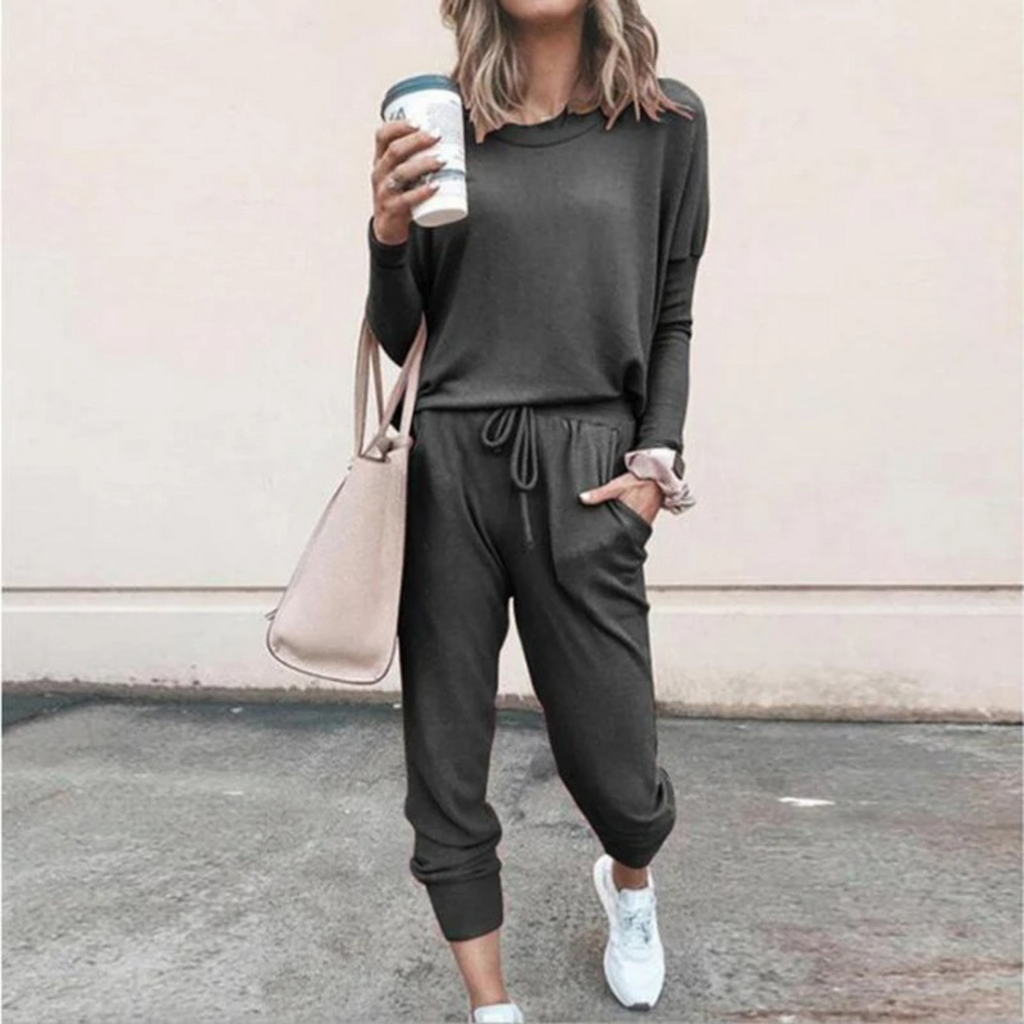 Genevieve | Jogger Lounge Set with Adjustable Waist and Soft Fabric