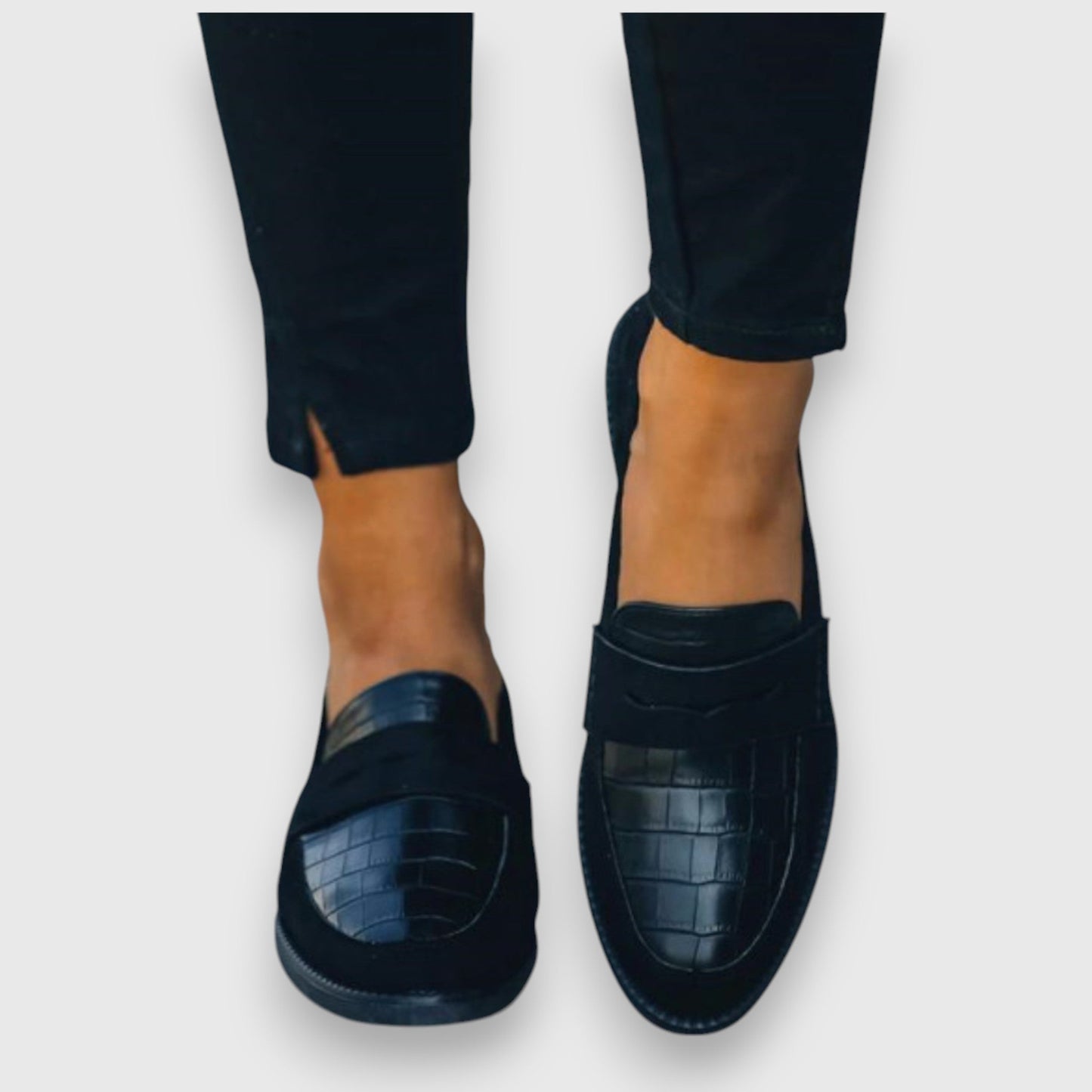 Women's Classic Loafers with Slip-On Design and Versatile Style
