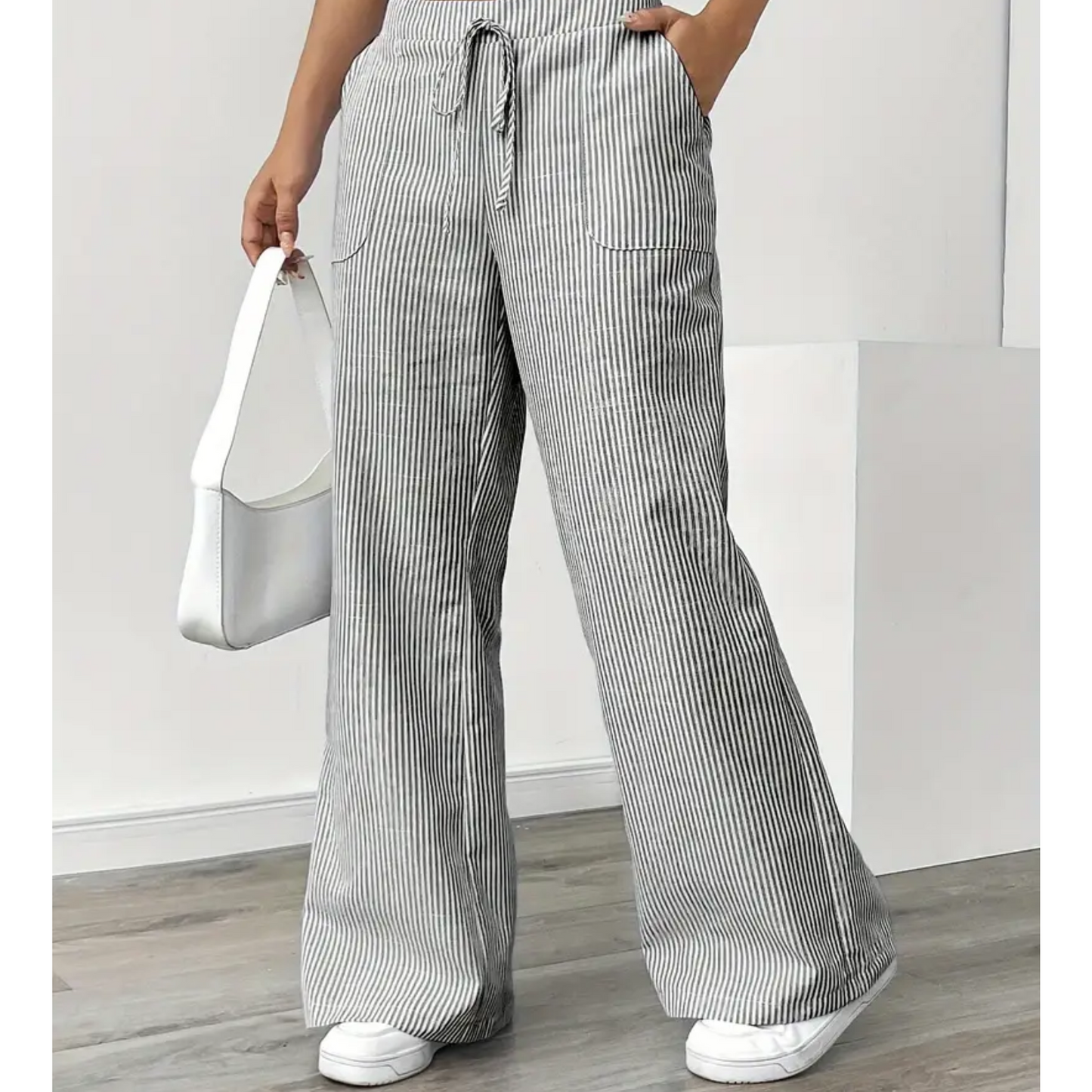 Tessa | Striped Trousers with Pockets and Relaxed Fit