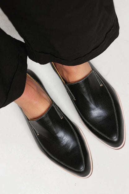 Women's Minimalist Loafers with Sleek Design and Versatile Style