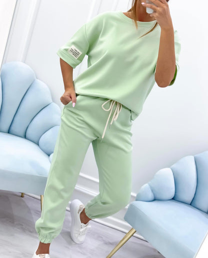 Olivia |  Short Sleeve Set with Relaxed Fit and Versatile Design