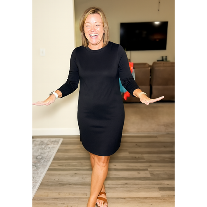 Women's Long Sleeve Round Neck Dress with Relaxed Fit and Versatile Style