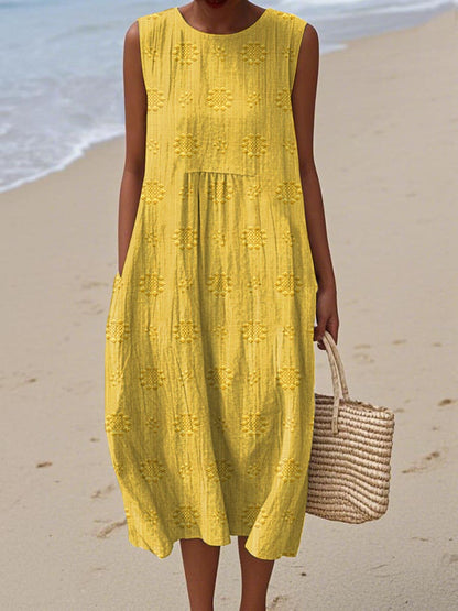 Women's Sleeveless Dress with Flowy Design and Versatile Style