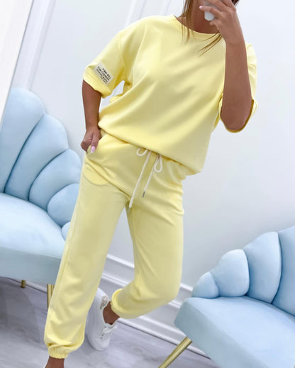 Olivia |  Short Sleeve Set with Relaxed Fit and Versatile Design