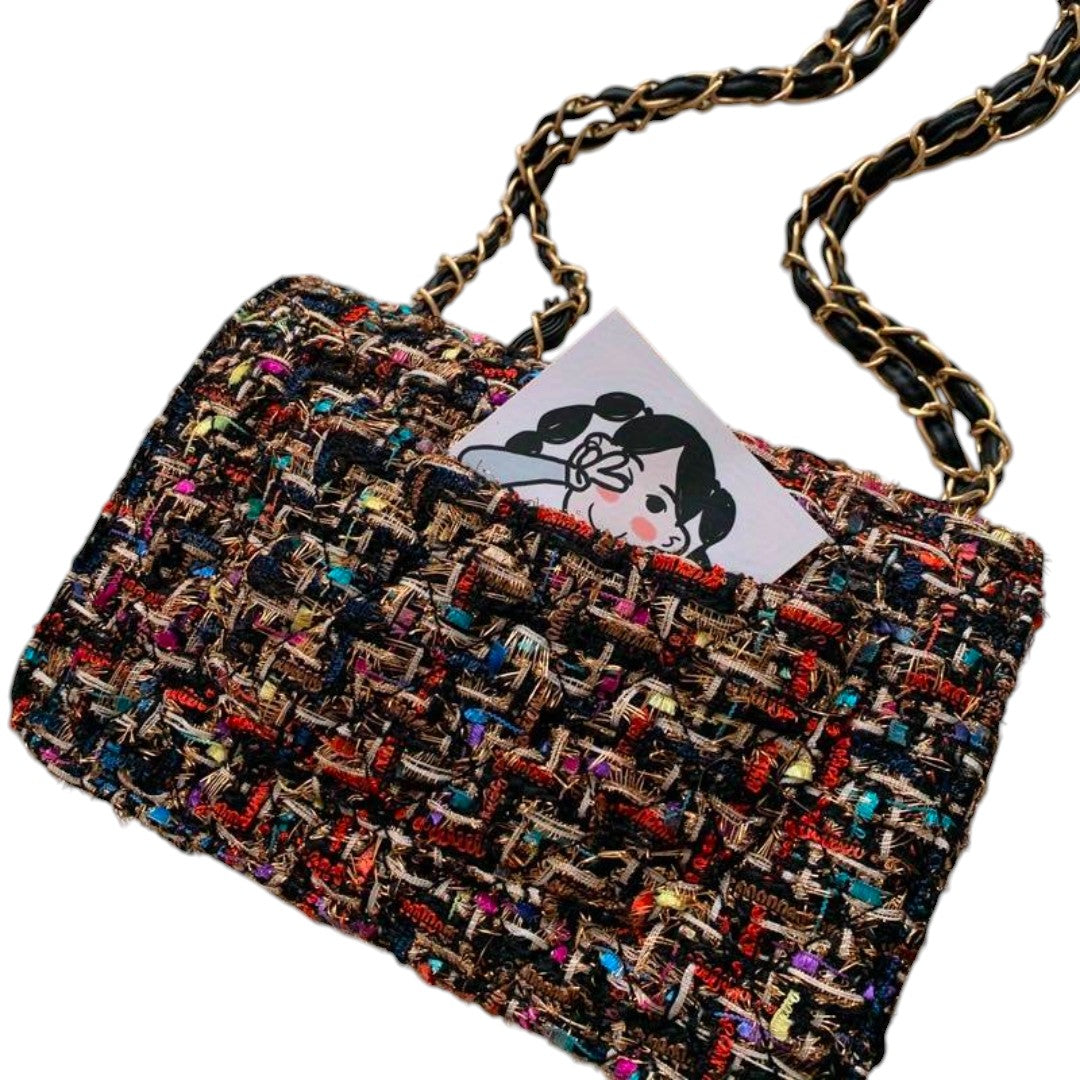 Women's Shoulder Bag with Adjustable Strap and Versatile Design