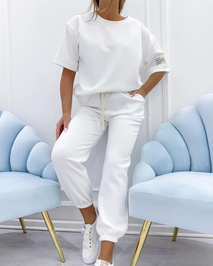 Olivia |  Short Sleeve Set with Relaxed Fit and Versatile Design