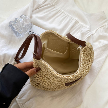 Women's Shoulder Bag with Relaxed Design and Versatile Style