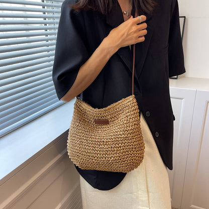 Women's Shoulder Bag with Relaxed Design and Versatile Style