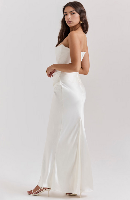 Timeless Chic Strapless A-Line Lace Wedding Guest Midi Evening Dress