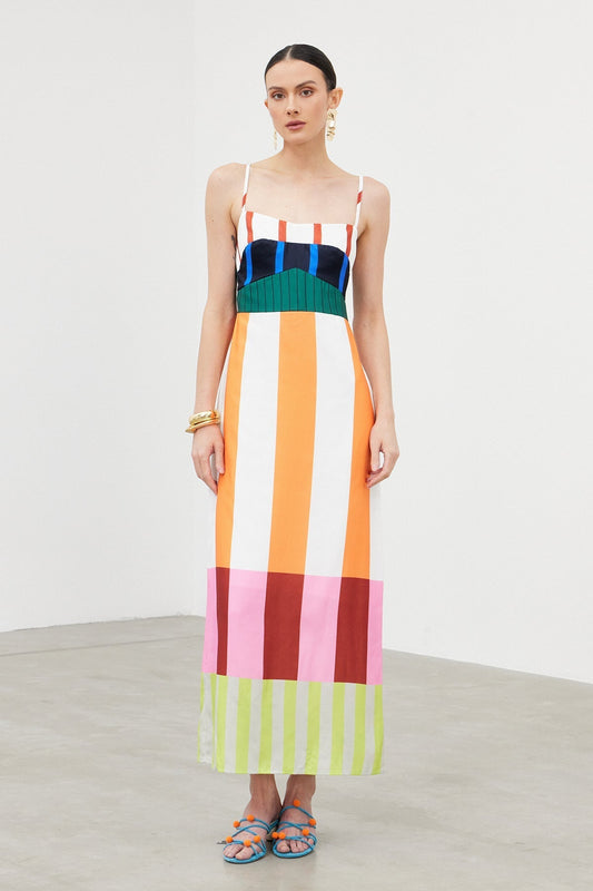 Flowy Maxi Dress with Thin Straps – Relaxed Comfort & Summer Style