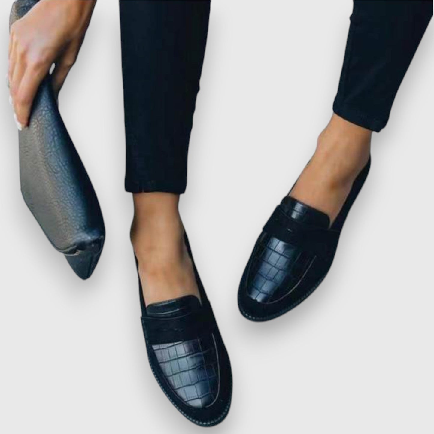 Women's Classic Loafers with Slip-On Design and Versatile Style