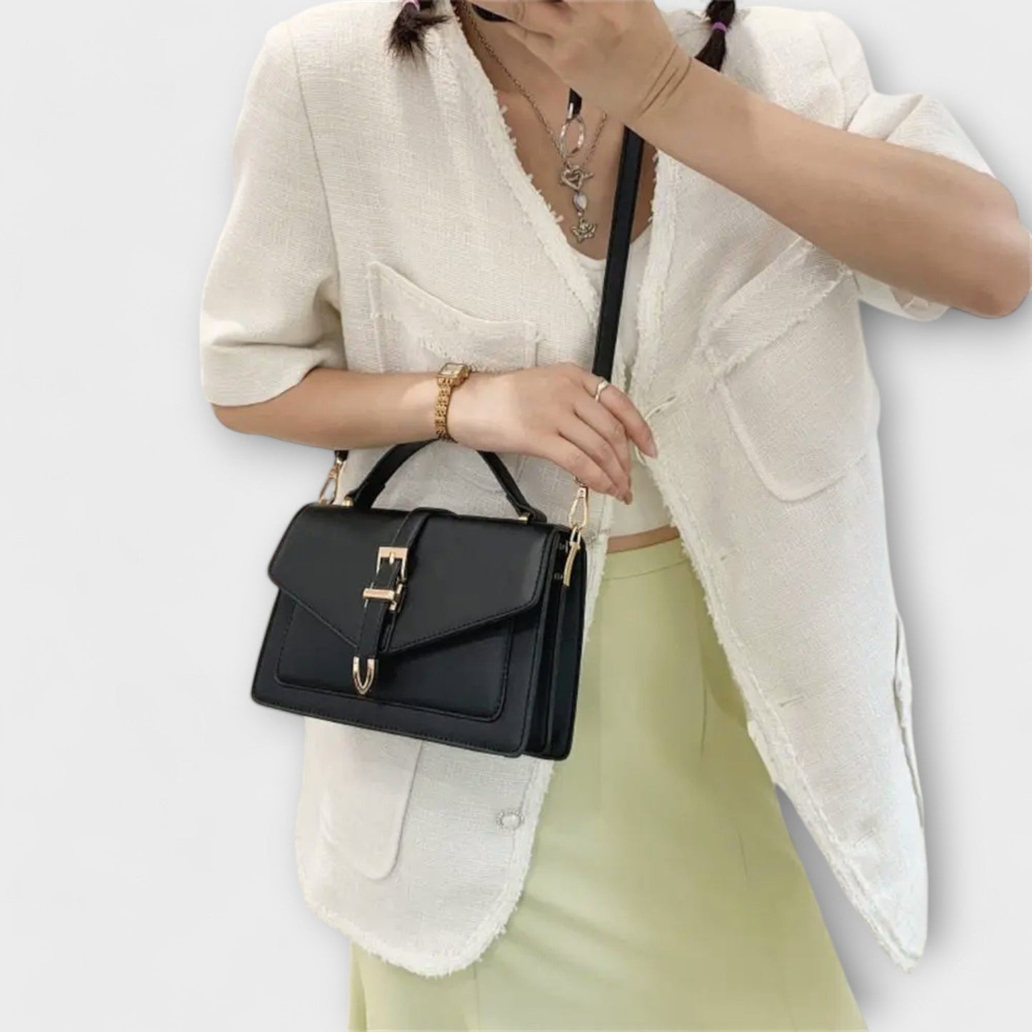 Women's Classic Shoulder Bag with Versatile Design and Spacious Interior