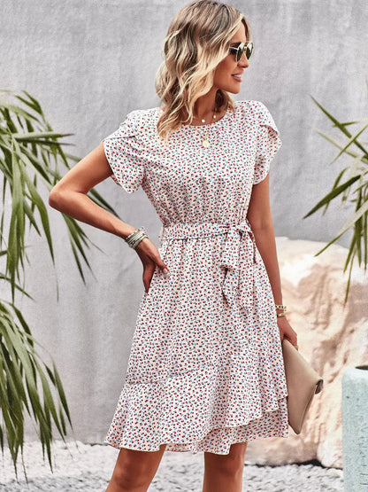 Women's Summer Dress with Sleeveless Design and Flowing Skirt