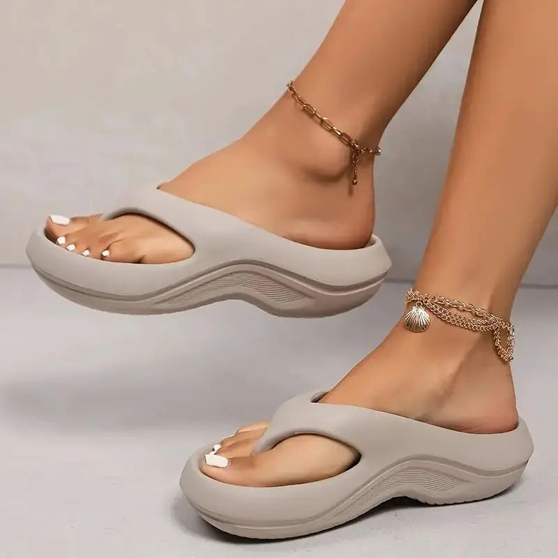 Women's Cushioned Flip Flops with Arch Support and Lightweight Design