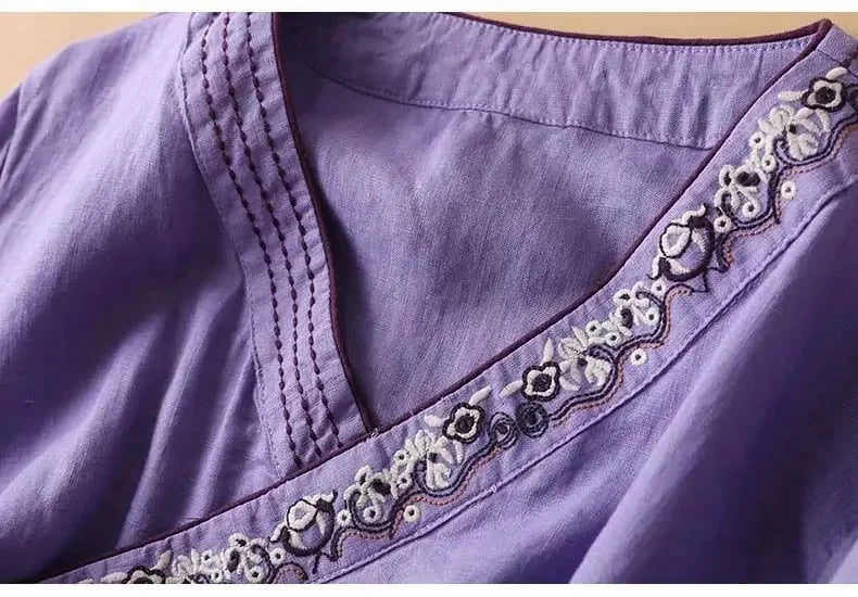 Women's Patterned Blouse with Relaxed Fit and Lightweight Fabric