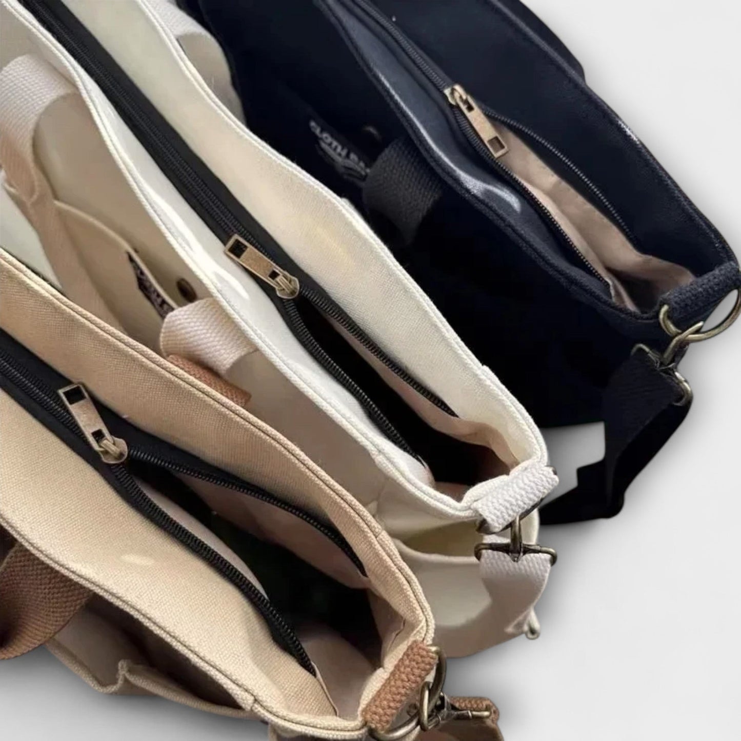 Women's Shoulder Bag with Practical Design and Versatile Use