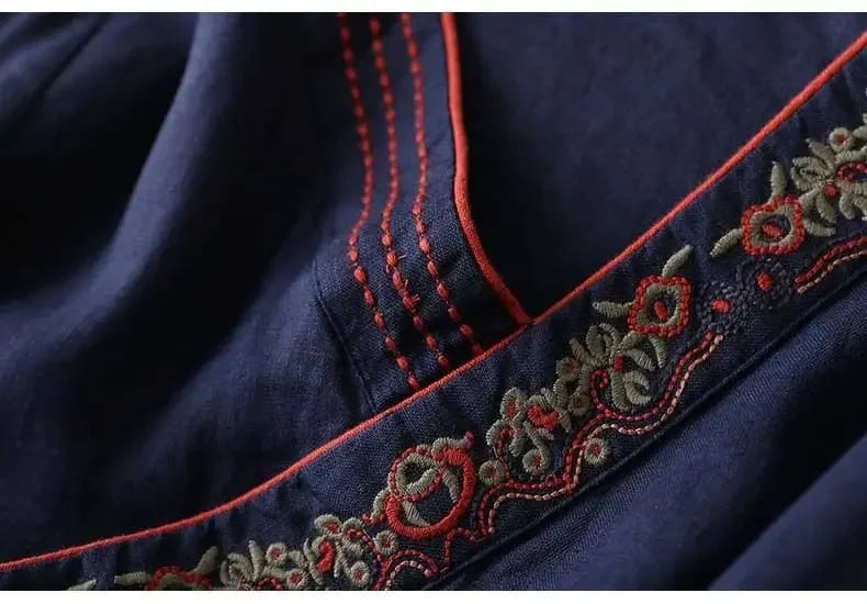 Women's Patterned Blouse with Relaxed Fit and Lightweight Fabric