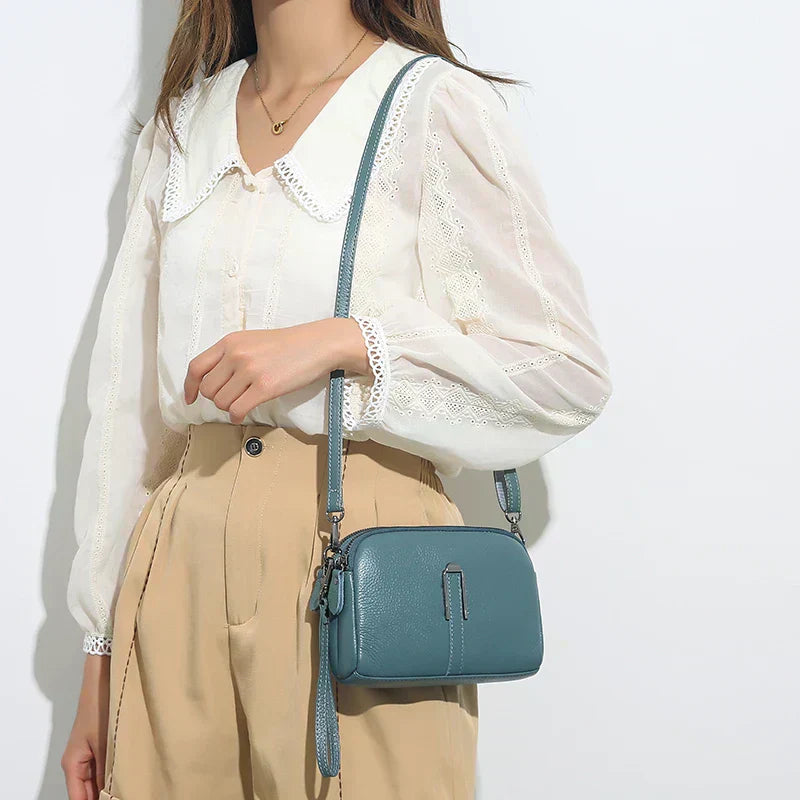 Women's Shoulder Bag with Structured Design and Versatile Style