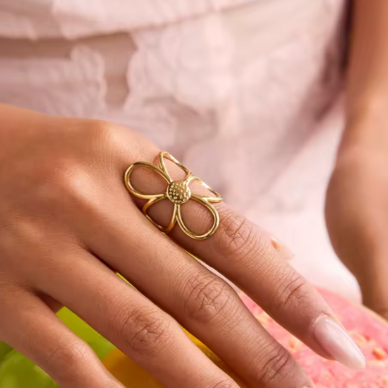 June Garden Daisy Ring