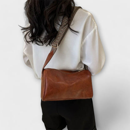 Women's Modern Shoulder Bag with Adjustable Strap and Versatile Design