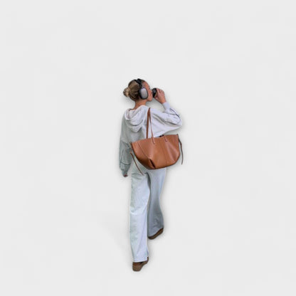Women's Modern Handbag with Versatile Design and Spacious Interior