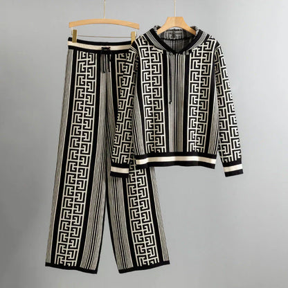 Natalie | Hoodie and Trousers Set with Adjustable Hood and Relaxed Fit