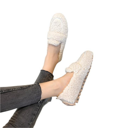 Women's Soft Moccasins with Cozy Design and Flexible Sole