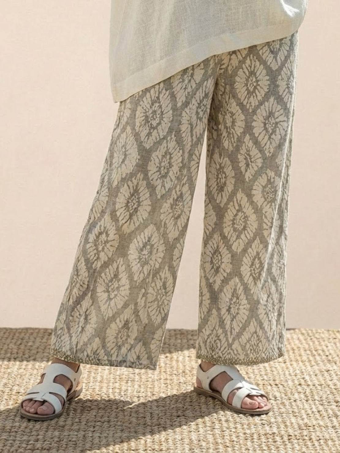 Wren | Striped Two-Piece Set with Wide-Leg Trousers and Tee