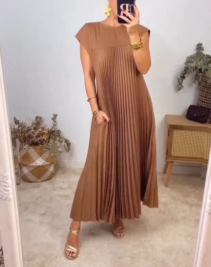 Exquisitely Elegant Flowing Pleated Maxi Georgette Silk Cocktail Evening Wear