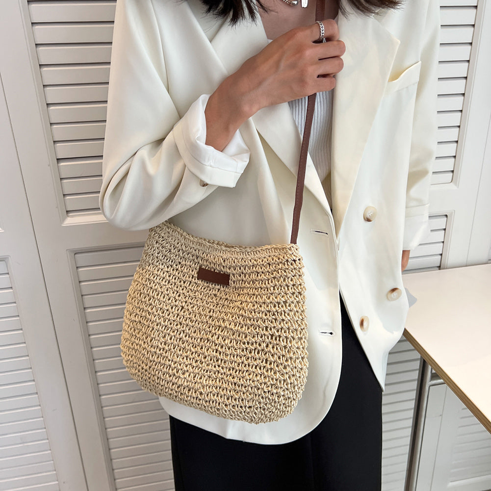 Women's Shoulder Bag with Relaxed Design and Versatile Style