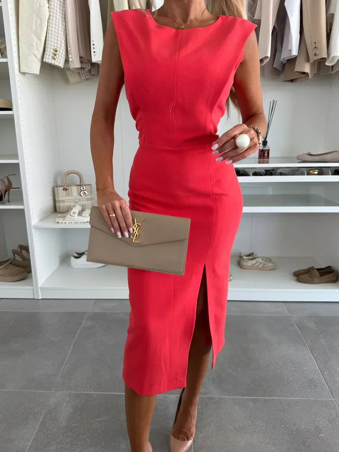 Women’s Crepe Midi Dress – Luxurious Sculpted Silhouette Elegant Detail Dress