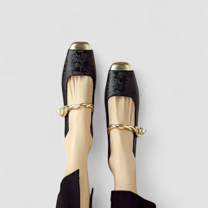 Women's Mary Jane Shoes with Classic Design and Secure Fit