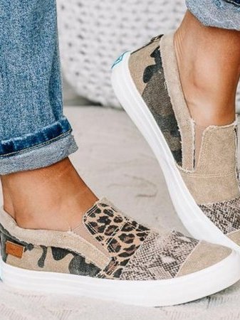 Women's Slip-On Shoes with Supportive Insole and Easy Fit