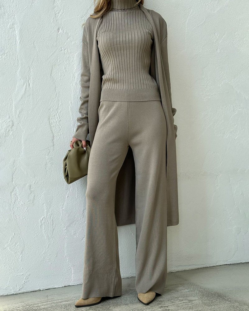 Violet | Three-Piece Set with Versatile Style and Coordinated Design
