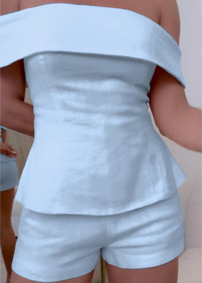 Women's Two-Piece Suit with Tailored Fit and Classic Design