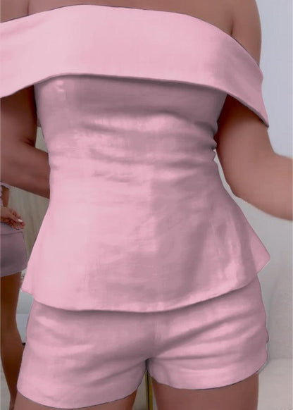 Women's Two-Piece Suit with Tailored Fit and Classic Design