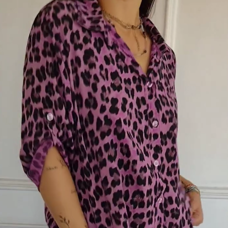 Women's Leopard Print Blouse with Short Sleeves and Relaxed Fit