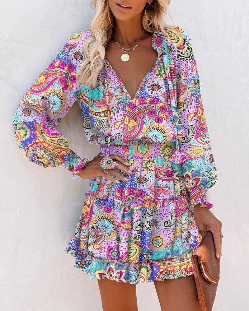 Effortlessly Chic V-Neck Floral Print Smocked Waist Tiered Ruffle Hem Accent Dress