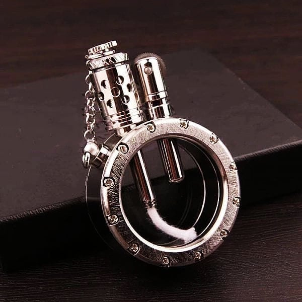 🎁Joululahjat🎄50% OFF🎅🔥 -Retro läpinäkyvä kerosiini sytytin 